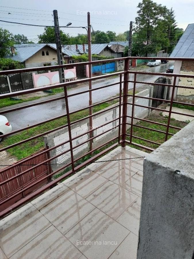 Casă cu 6 camere în Românești - 16