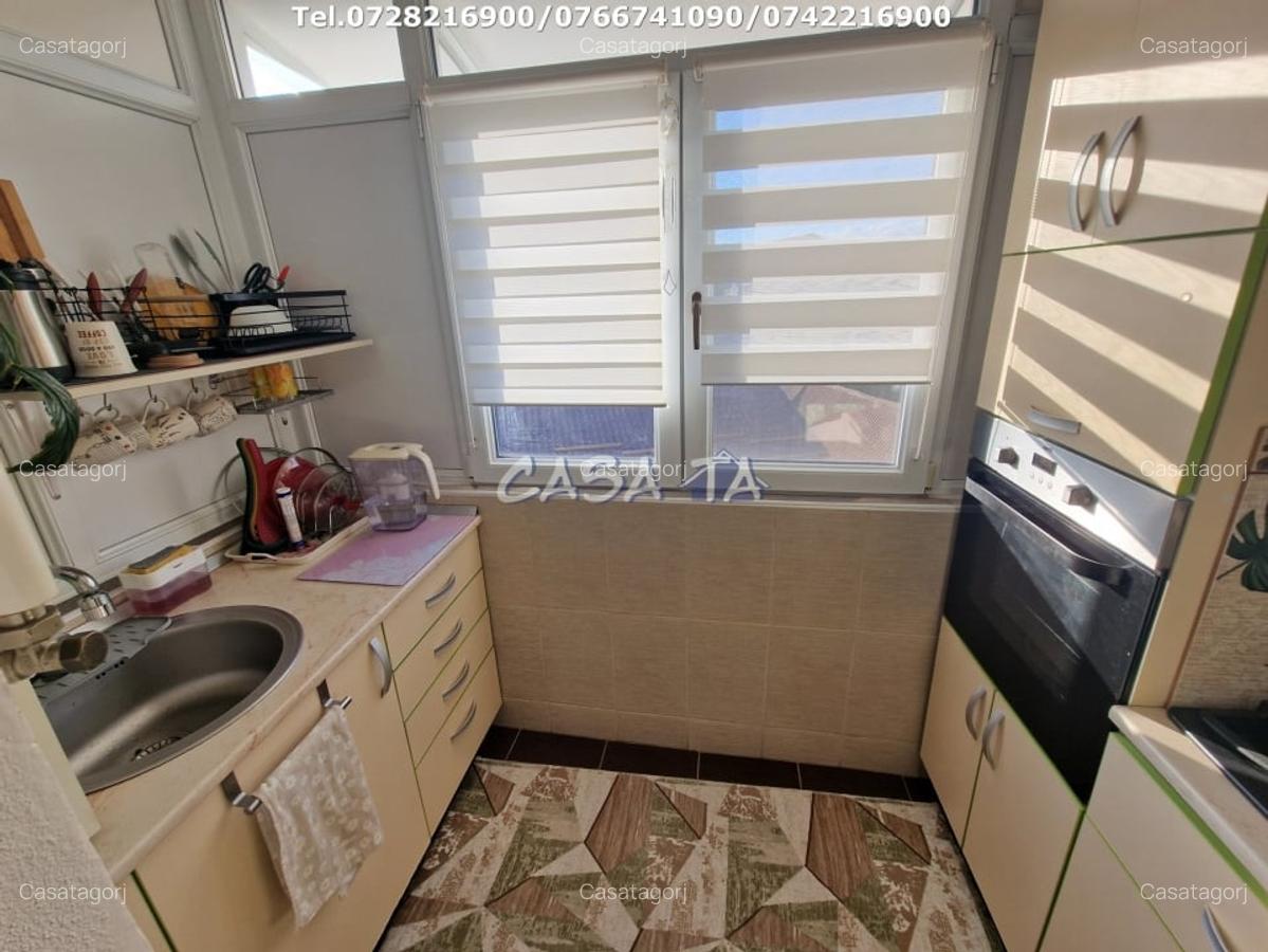 Apartament 3 camere, situat in Targu Jiu, Bld Ecaterina Teodoroiu - 9