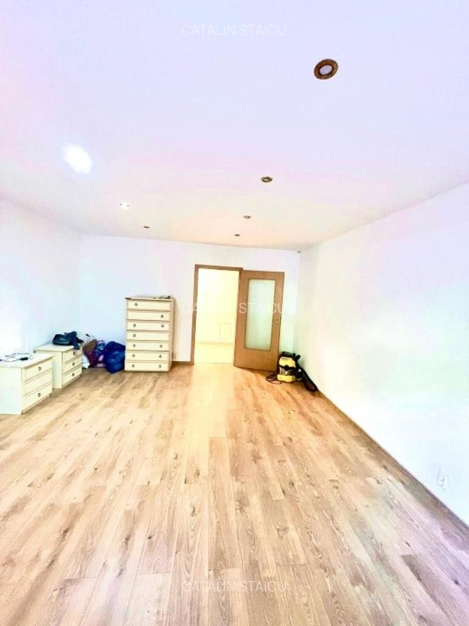 Birou/Apartament  Parter 3 camere, 2 bai Renovat complet recent/Loc parcare - 13