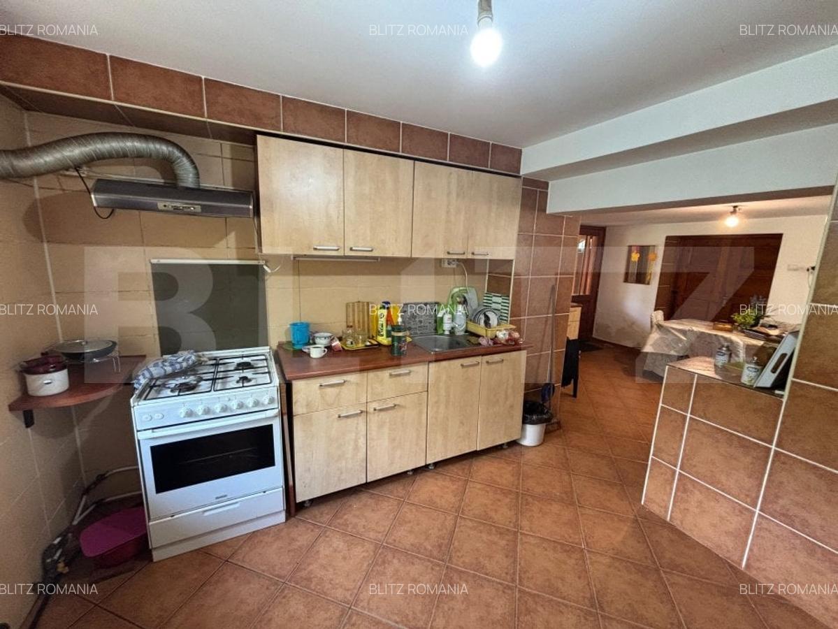 Vila de vanzare, cu 4 camere, 320 mp, zona Șuvita - 20