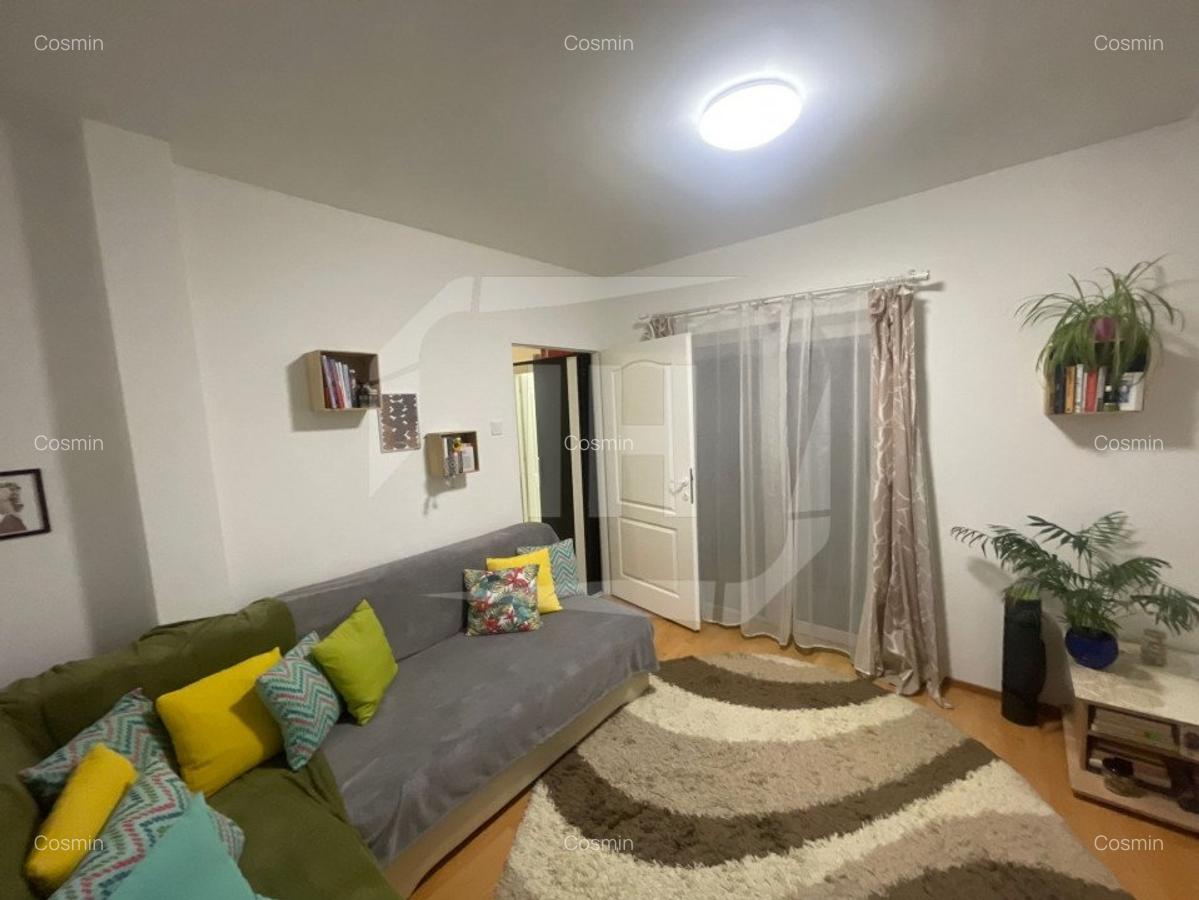 Apartament  decomandat, etaj intermediar, zona Liviu Rebreanu. - 1