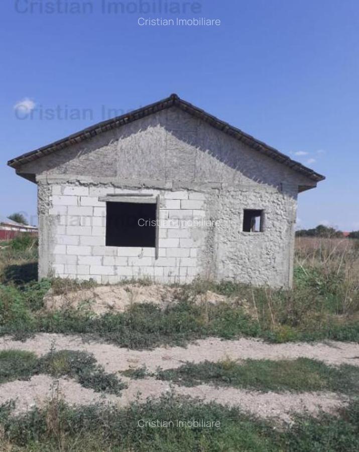 Casa LA ROSU, din BCA, teren 300 mp Chiscani - 2