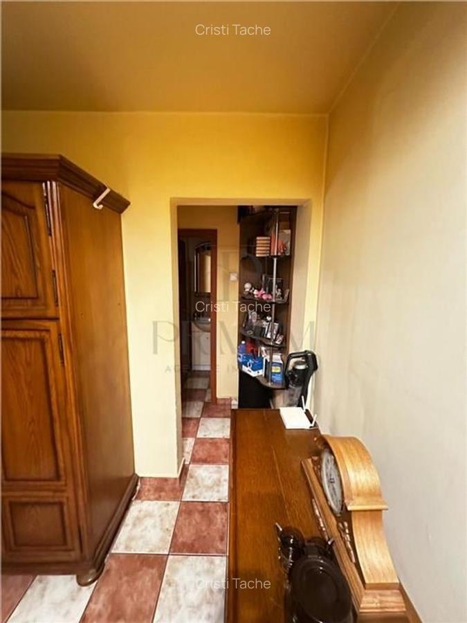 CIRCUMVALATIUNII - ETAJ 1 - BLOC IZOLAT - 4 camere - 2 bai - debara - decomandat - 18