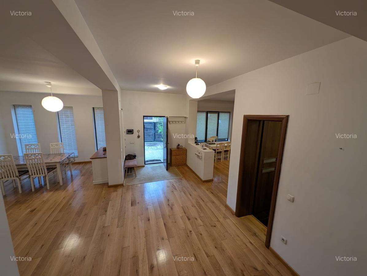 Mogosoaia-centru,teren 440mp,pe colt,5 min de parc,mob/utilata,lux,5 cam.,libera - 10