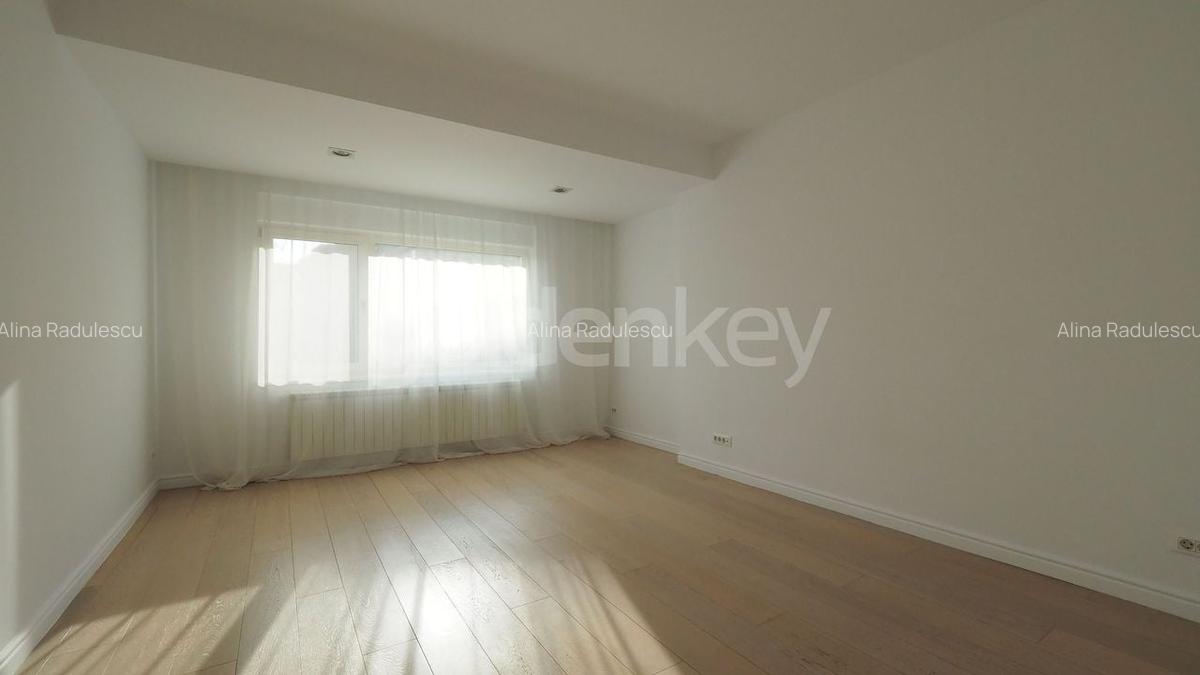 Apartament cu 6 camere decomandat în Herăstrău - 8