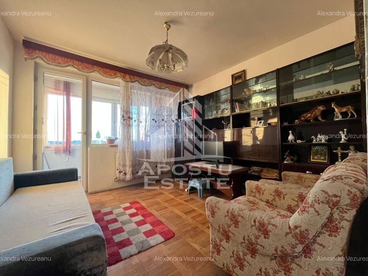Apartament 2 camere, decomandat, etaj intermediar, Spitalul Judetean - 1
