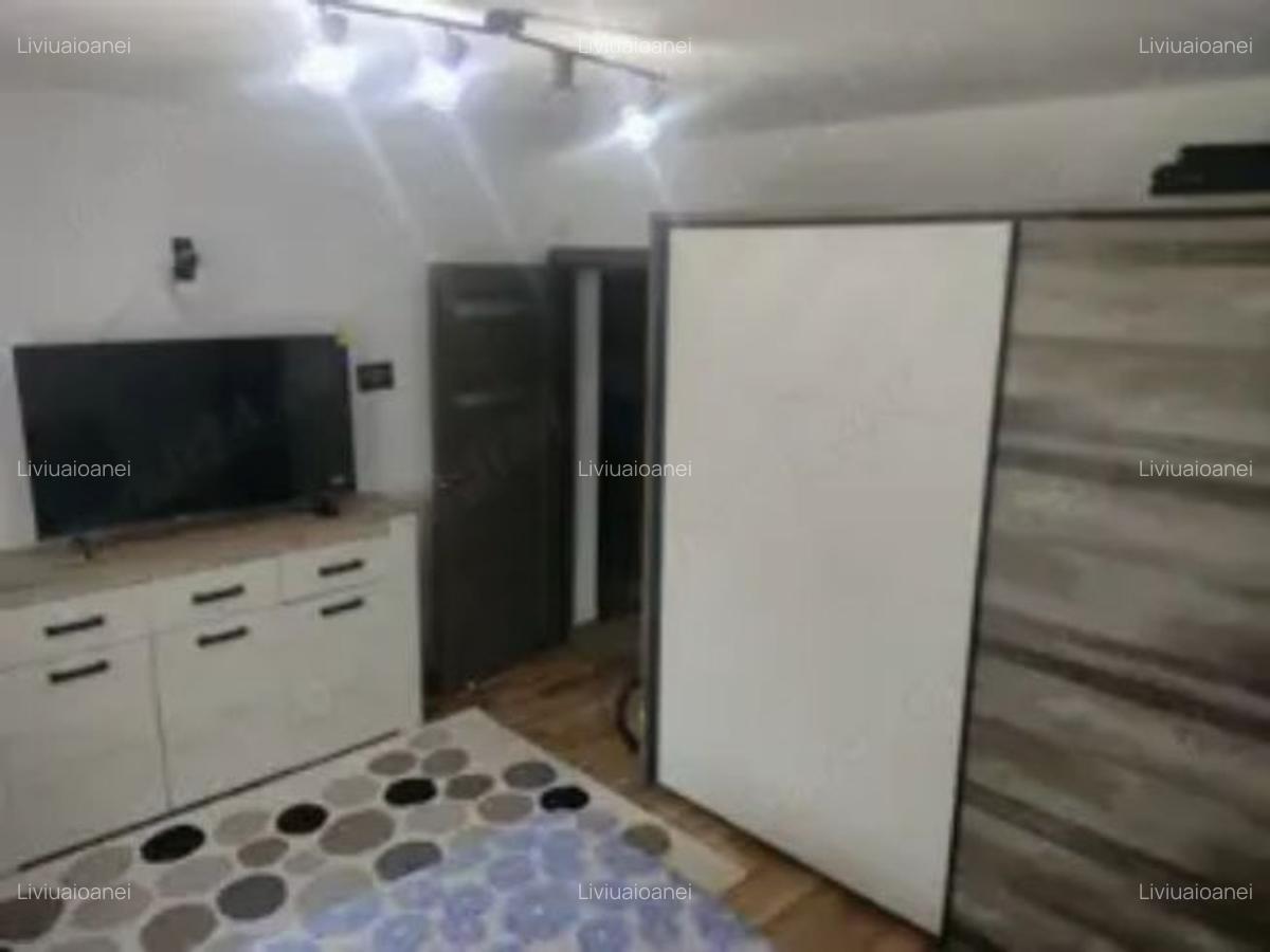 Proprietar vând apartament decomandat parter, strada Divizia 9 Cavalerie Nr. 2, cu 2 camere, LIPOVEI - 4