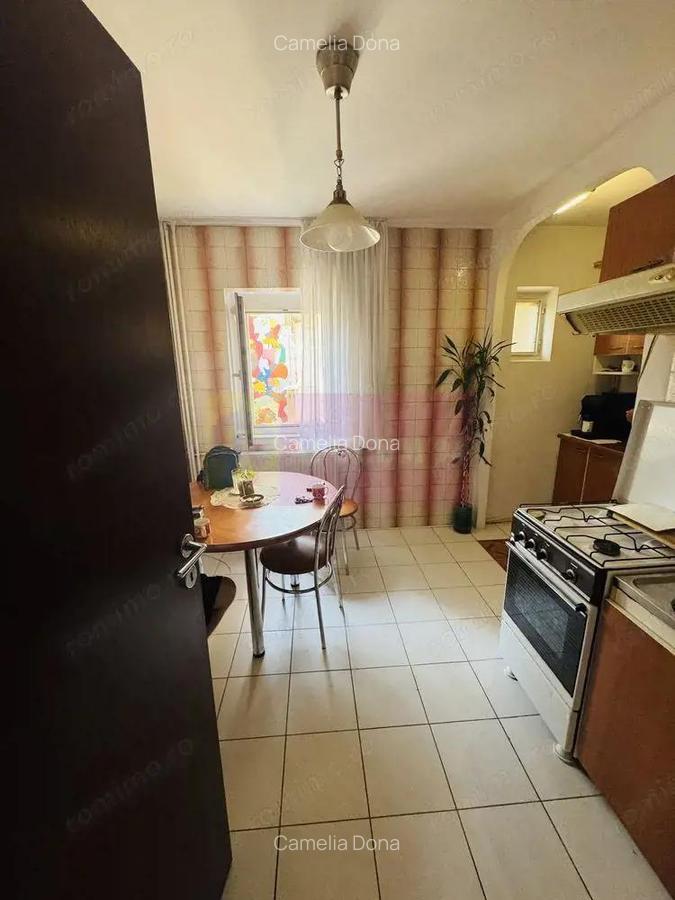 Vanzare apartament de 3 camere Tineretului-Pasaj - 6