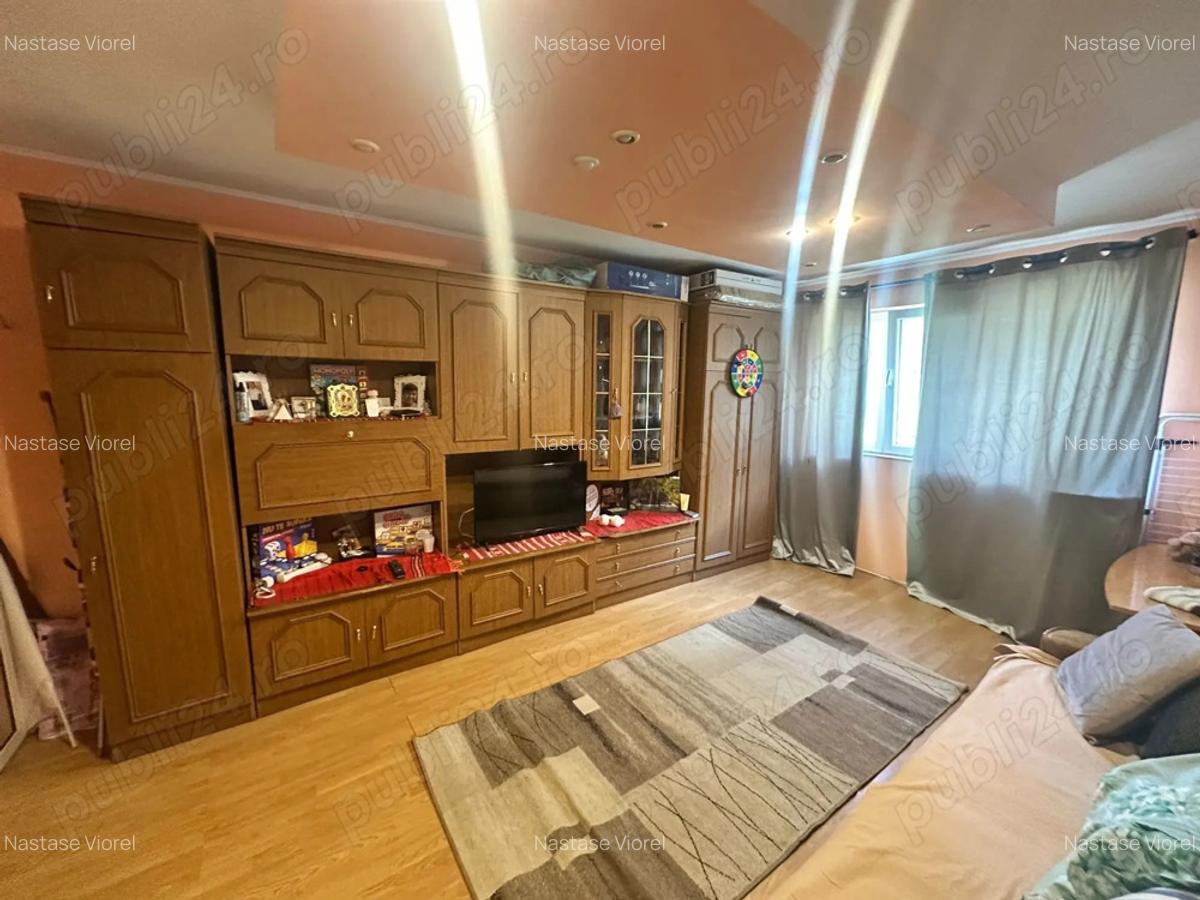 De vinzare garsoniera - 3 De vinzare garsoniera - 3