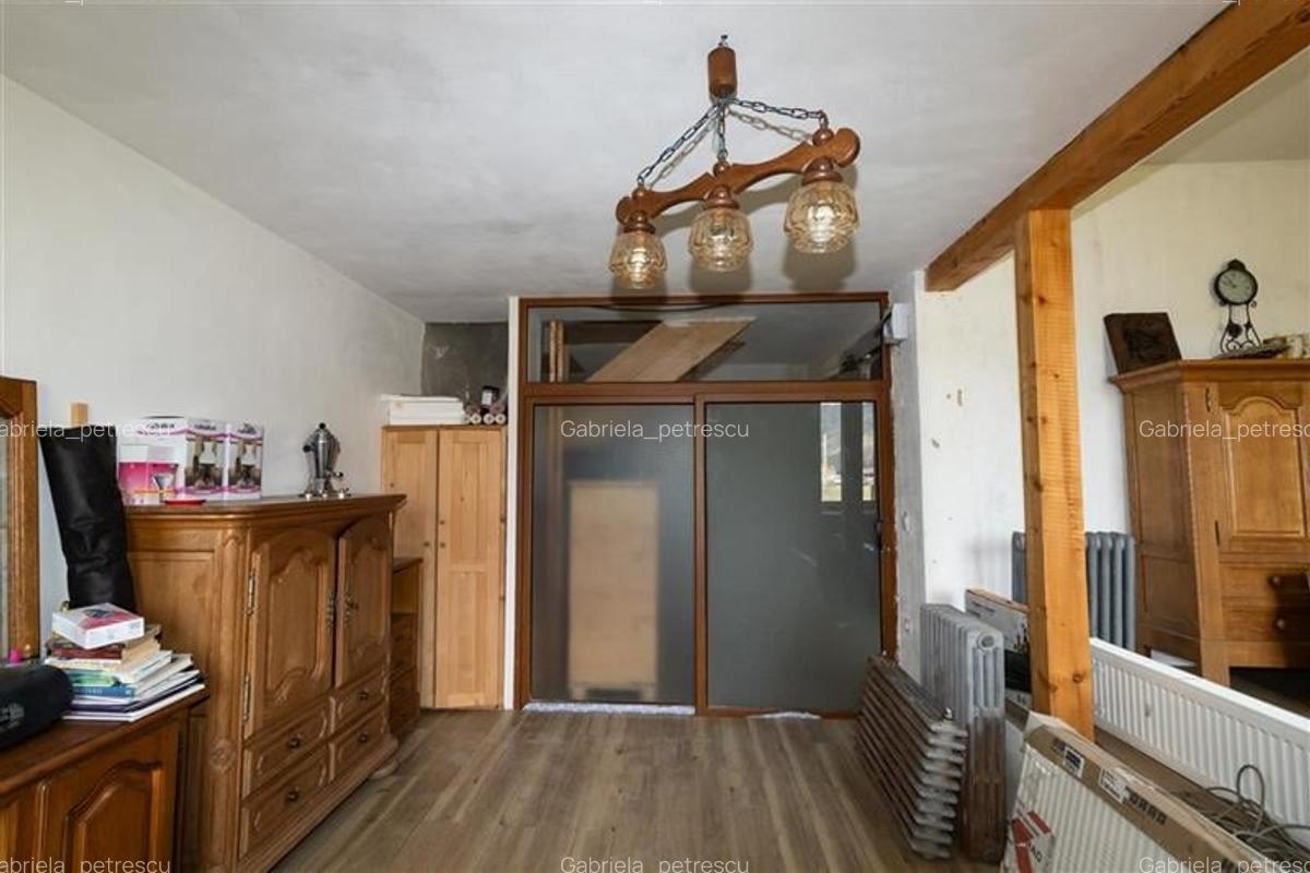 FILM! Constructie rustica tip Casa Verde, cu parau si panorama impresionanta, Mo - 11