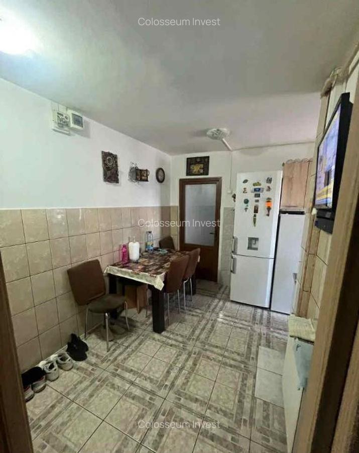 Apartament 3 camere, decomandat - zona Bartolomeu - 5