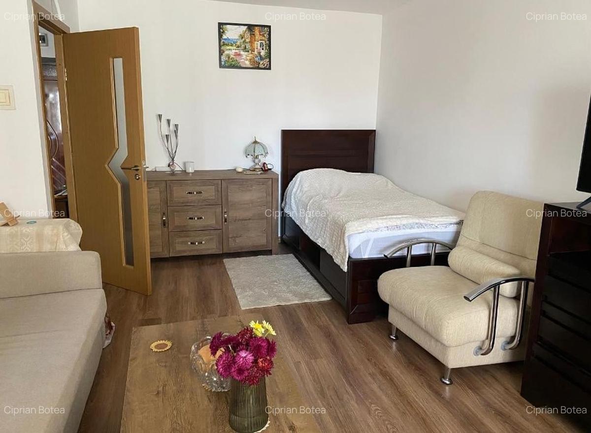 Garsoniera decomandata 41 m Titan - 2