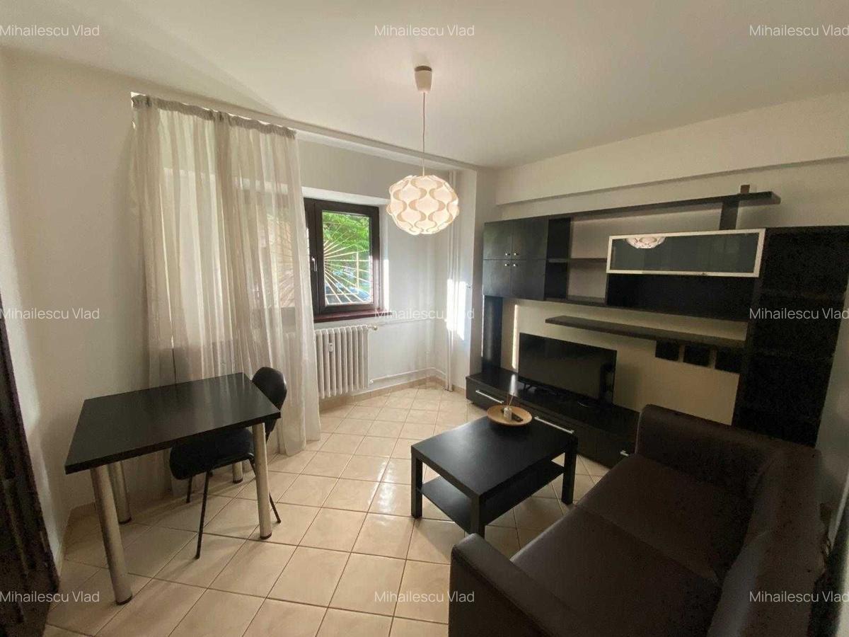 Apartament cu 2 camere decomandat în 13 Septembrie - 2