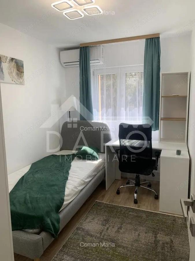 De i^nchiriat apartament cu 3 camere, zona UMF - 7