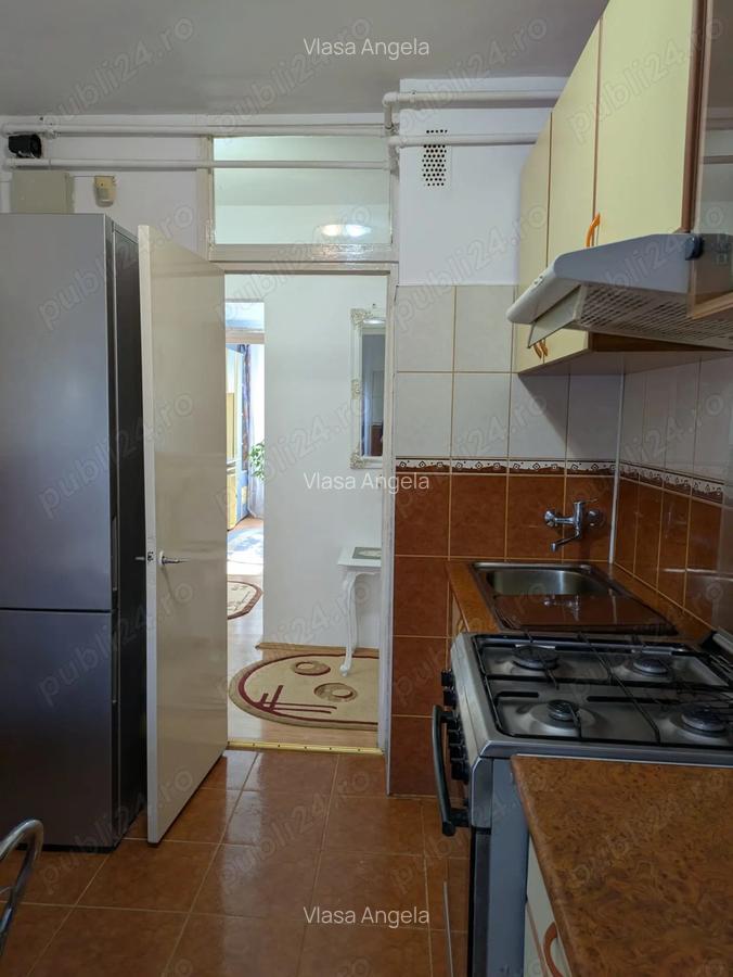 Apartament 3 camere, 2 bai, decomandat, parter UMF 7 Noiembrie - 5