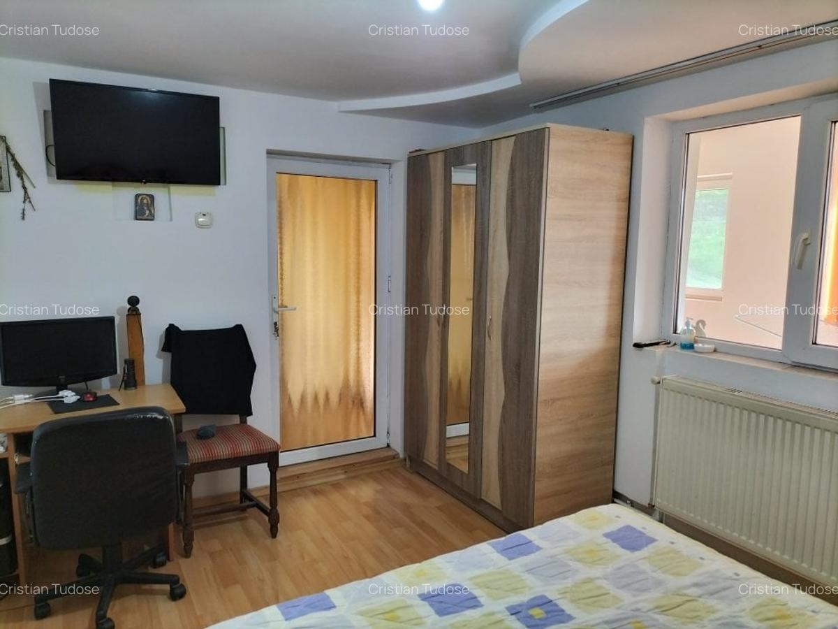 Vând / schimb casă P + 1 și 1000 mp teren în localitatea Stâlpeni. - 9