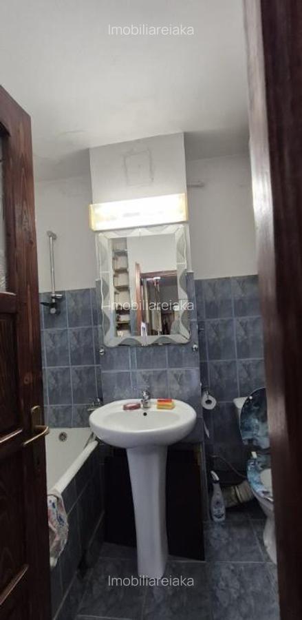 Zona Palatul de Justitie, 5 camere, etaj 2 - 8