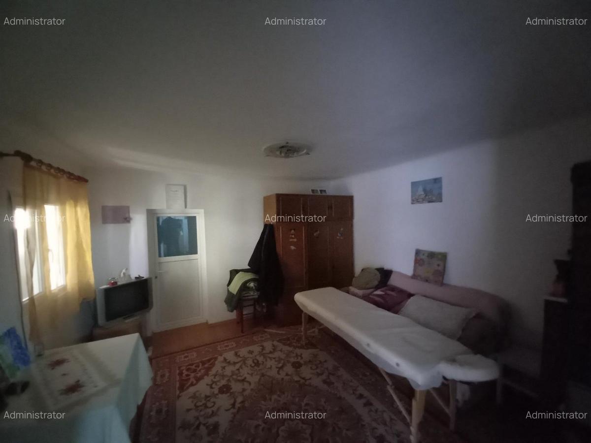Casă cu 3 camere în Rahova - 4