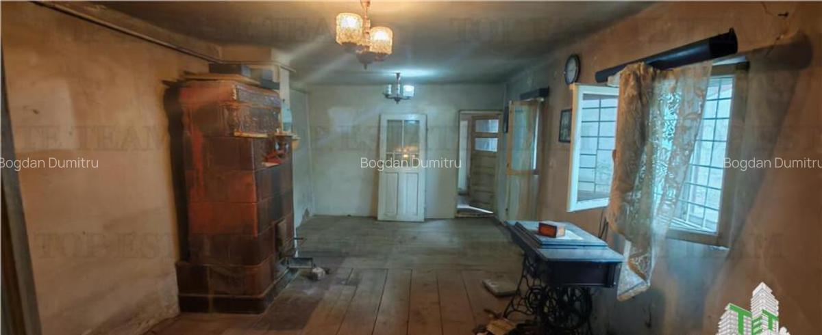 Casa cu 3 camere, garaj si 325mp teren, demolabila, cu toate - 25