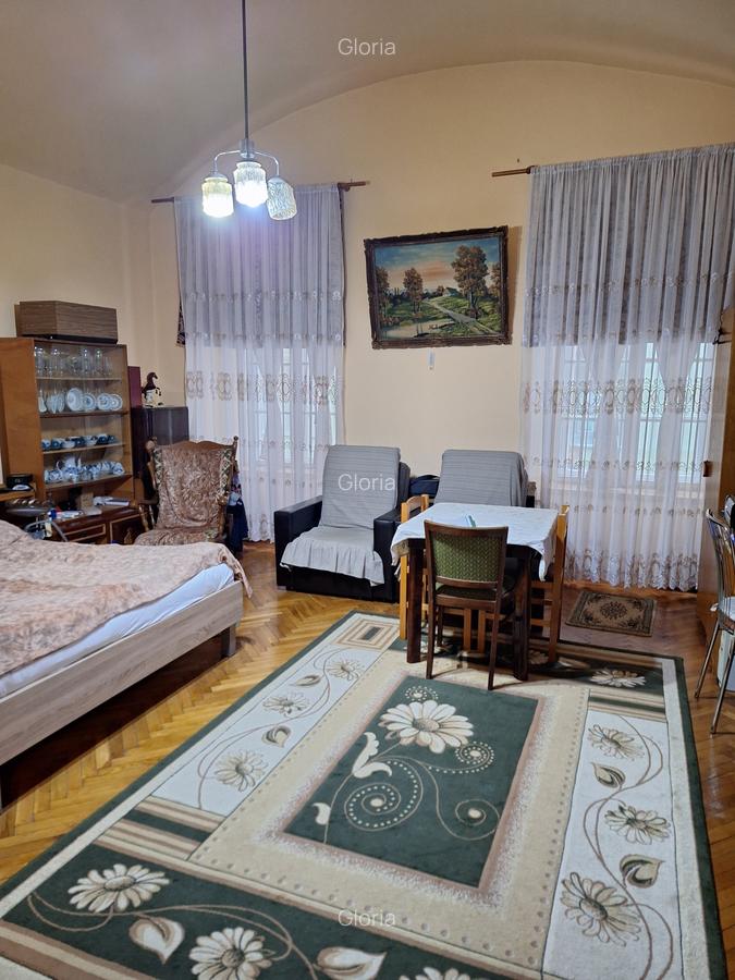 Piata Libertatii,ap 2 camere,semidecomandat, s-55 mp, parter/2, p-137.000 euro - 2