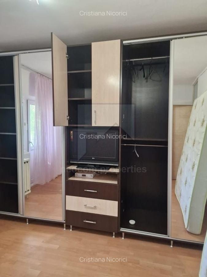 Apartament cu 3 camere decomandat, mobilat în Sebastian - 3