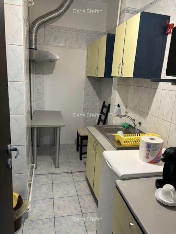 Garsonieră decomandată, mobilată în P-ța Muncii - 9