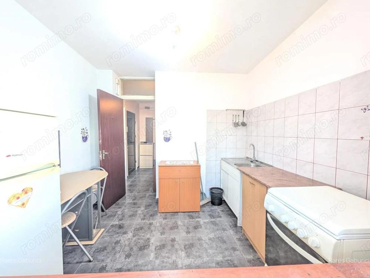 Apartament spa?ios de 3 camere Strada ?eli?a nr. 8 Bucuresti - 11