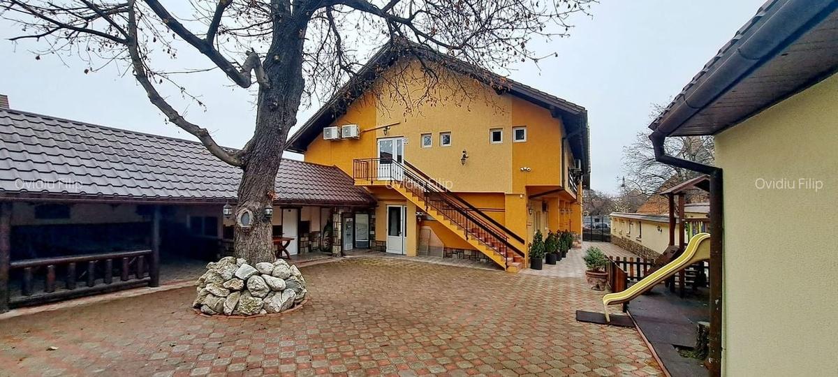 Restaurantul Intim Rasnov o locatie superba. VANZARE sau INCHIRIERE. - 16