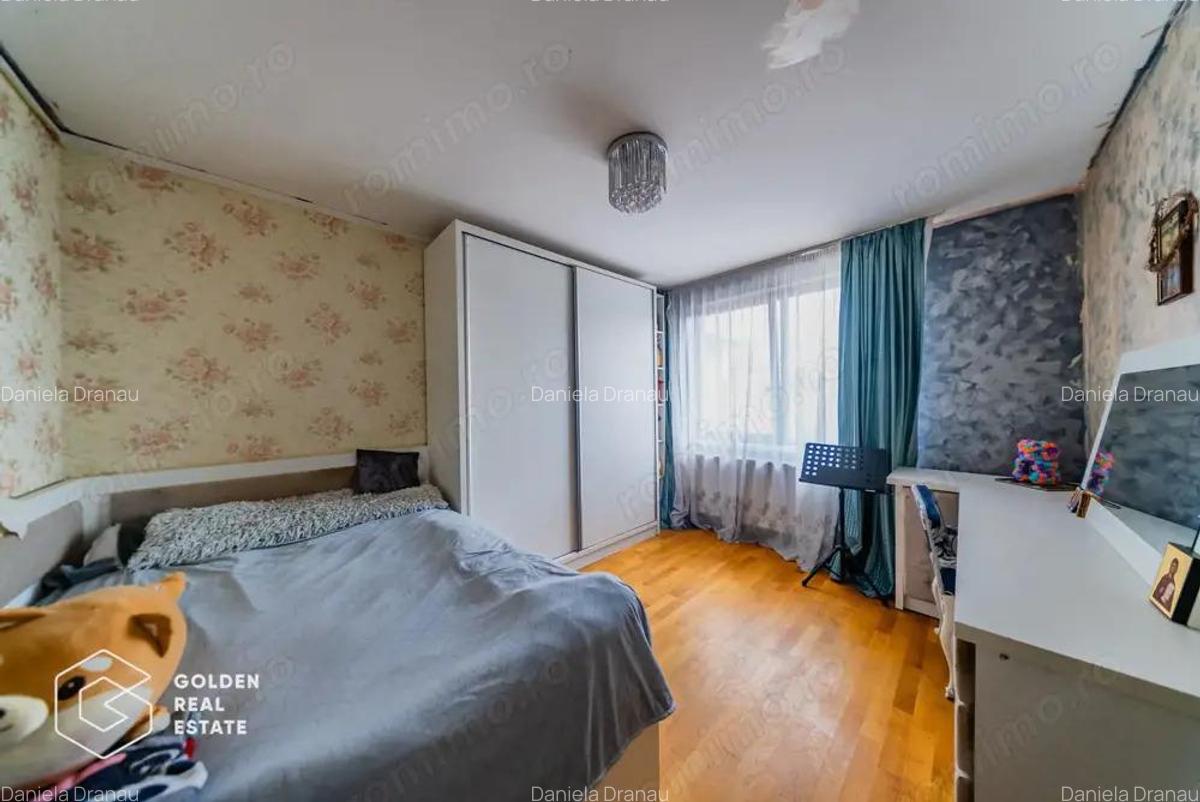 Casa spatioasa cu piscina si teren generos in Bujac - 11
