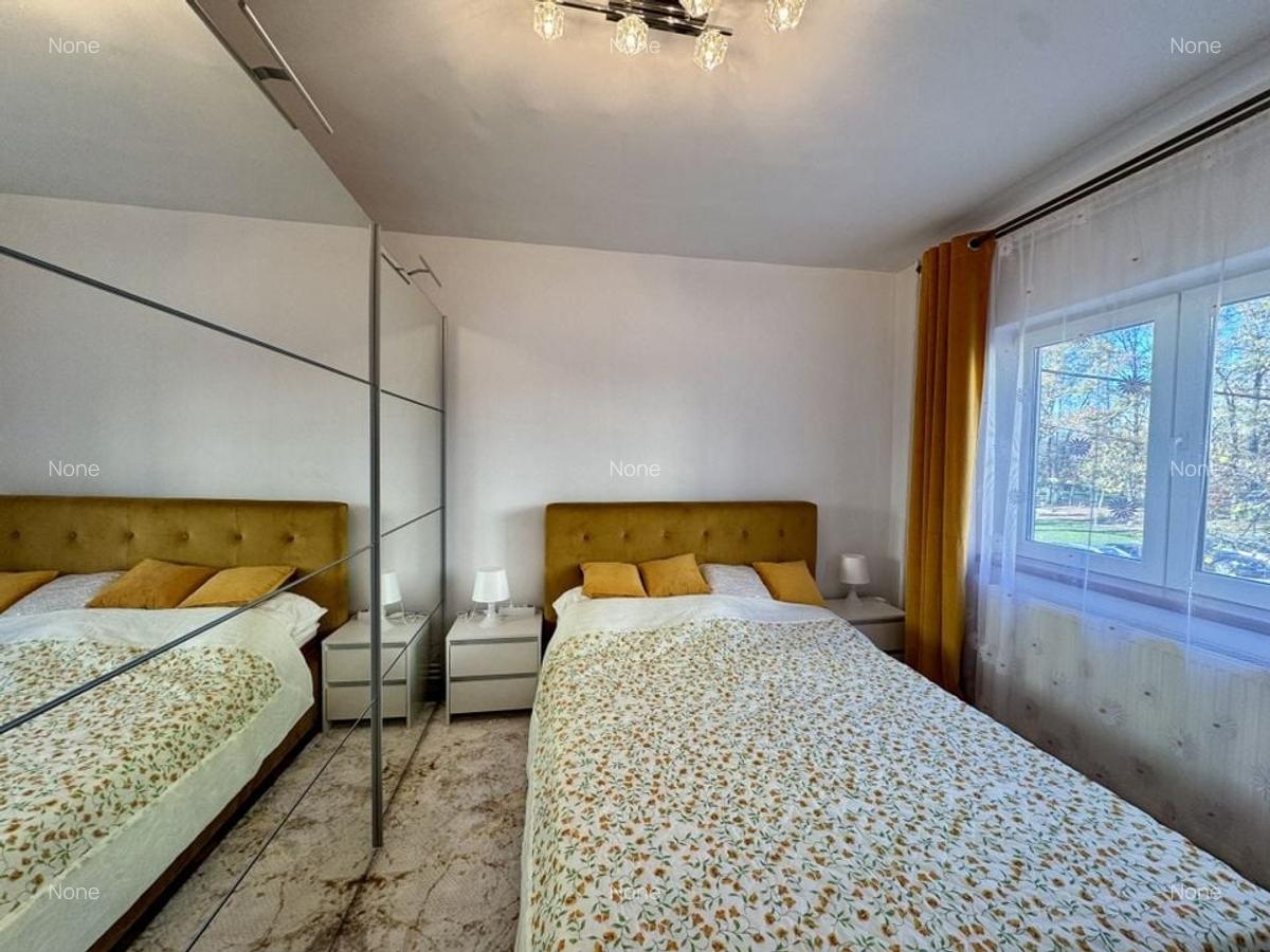 Apartament decomandat renovat cu 2 camere, zona Soarelui - 2