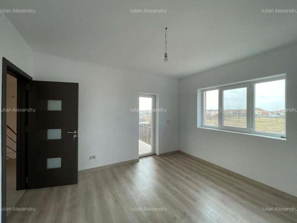 Duplex 4 camere - toate utilitatile - Mosnita Noua - 10