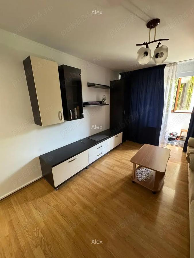 Apt 2 camere decomandat - 2