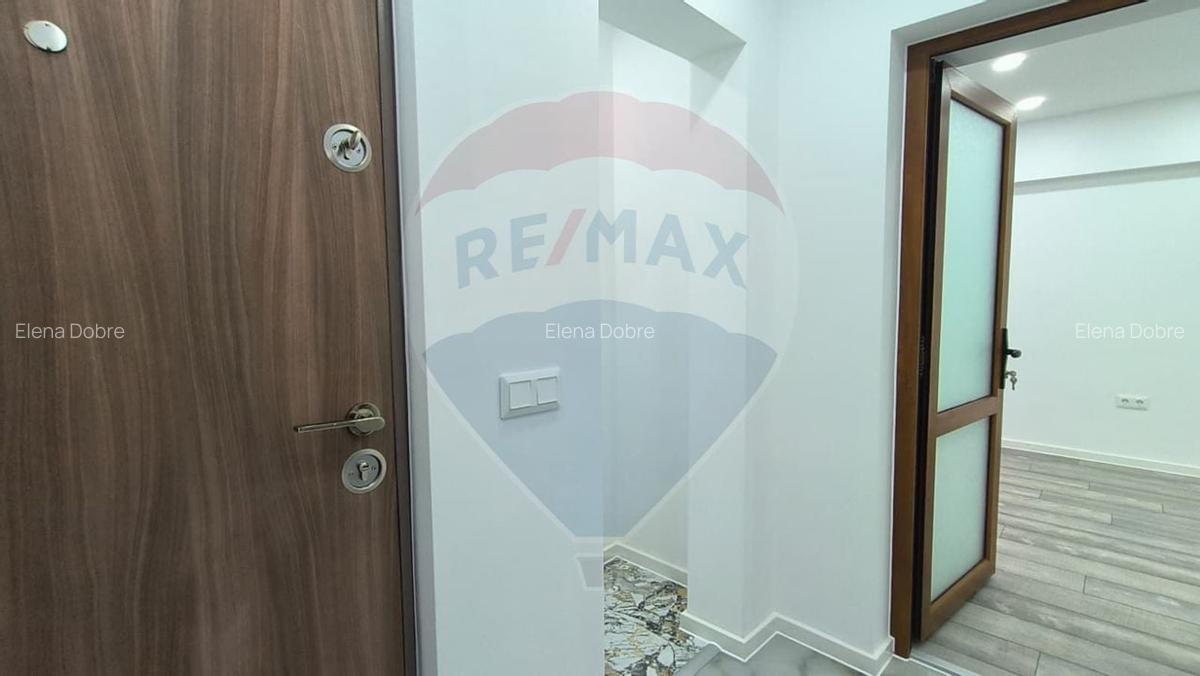 Apartament cu 2 camere de vanzare complet renovat in Tiglina 1 - 15