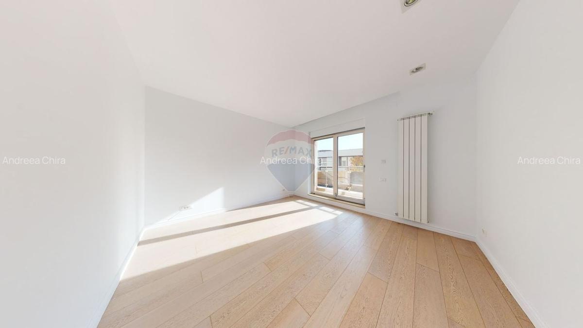 Apartament cu 6 camere decomandat în Nordului - 17