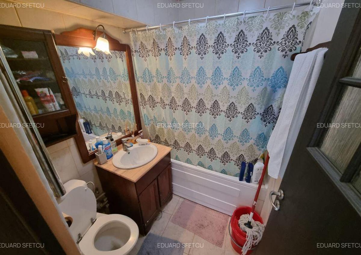 Apartament cu 3 camere in zona P-ta Ovidiu - 5
