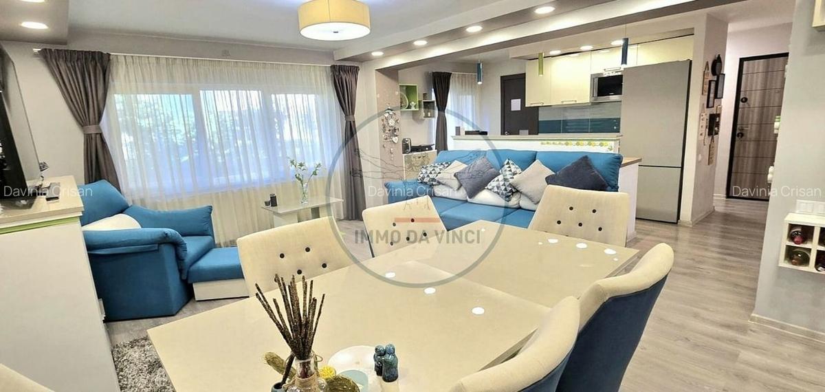 Apartament de vanzare | 4 camere - 2