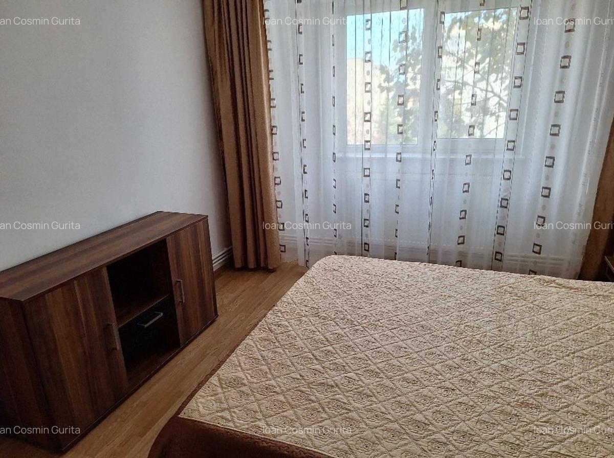 DACIA 2 CAMERE ETAJ 3 400 EURO TERMEN LUNG - 1