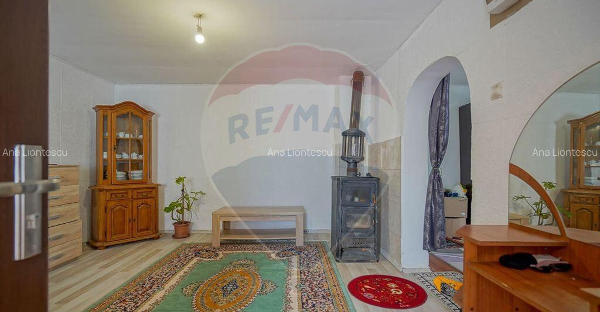 Casa / Vila cu 3 camere de vanzare - 3