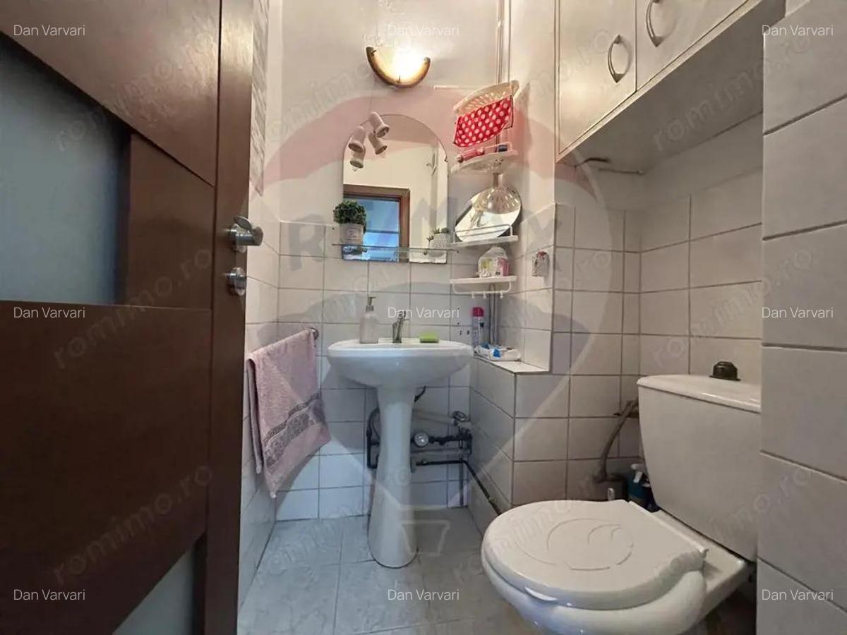 Apartament 3 camere in zona Central (zona OMV) Salonta - 8