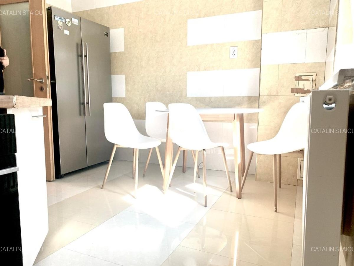 Birou/Apartament  Parter 3 camere, 2 bai Renovat complet recent/Loc parcare - 16