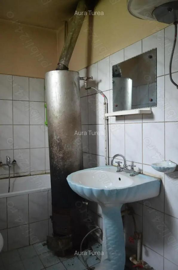 Bran-Casa de locuit cu 3 camere si teren - 6