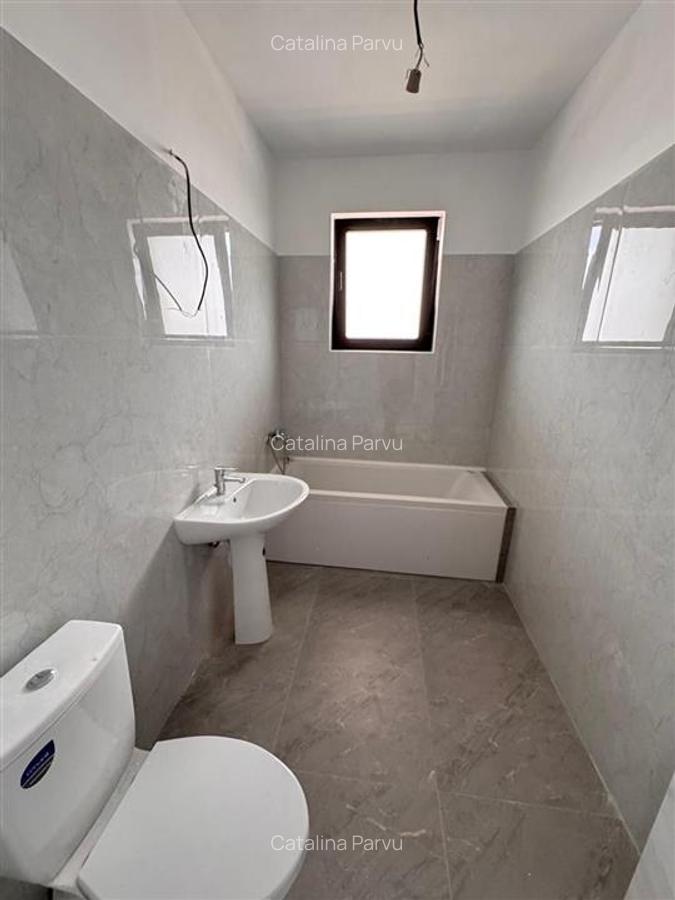 Apartament cu 2 camere decomandat în Titan - 11