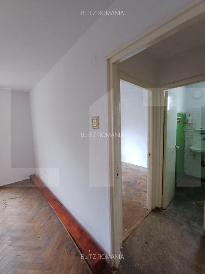 Apartament cu 3 camere,Targu Secuiesc, - 1