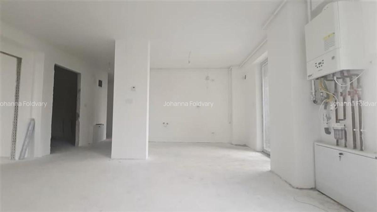 Apartament cu 3 camere decomandat în Aradului - 8