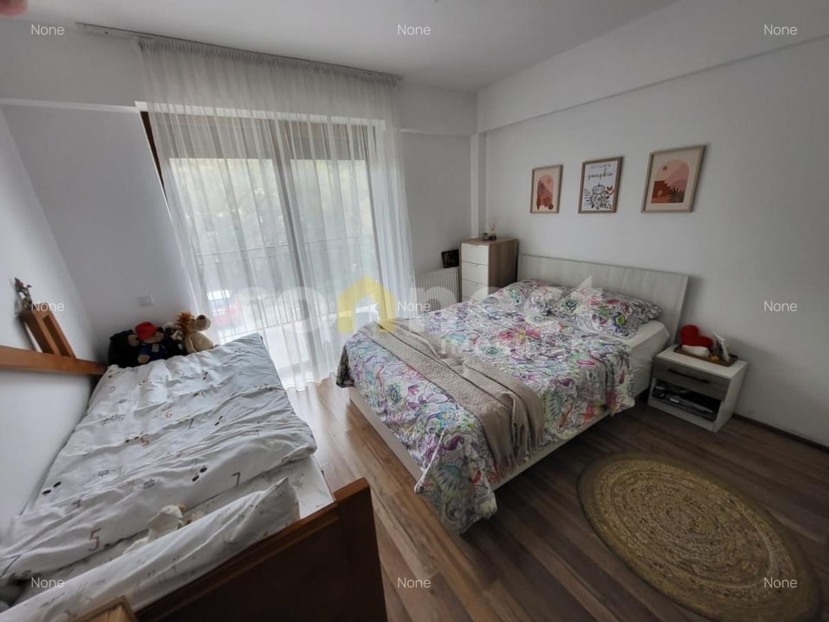 Apartament de 2 camere, semidecomandat, cu parcare. - 31