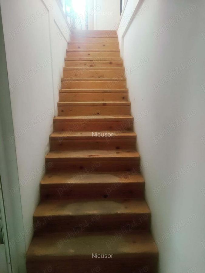 Inchiriez Spatiul Comercial parter si etaj(160m)Zona Catedrala - 9