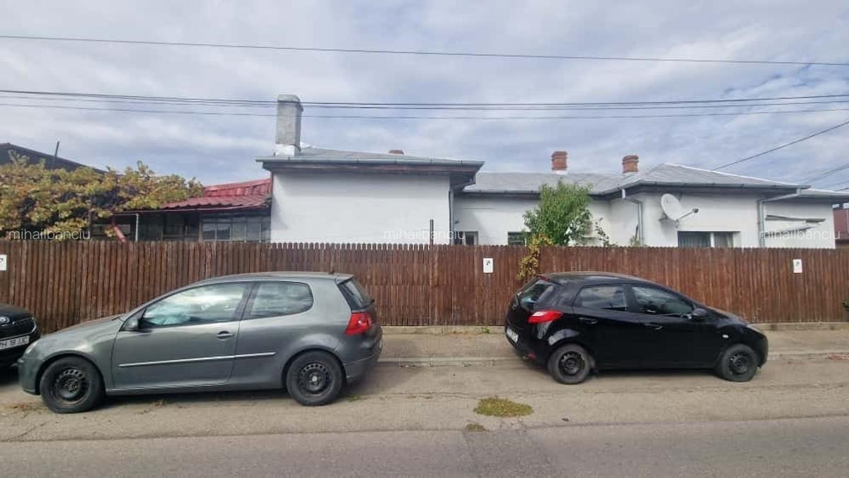 Casa 5 camere + Beci + Garaj 2 masini + Curte fata + Curte spate - Teren pe colt - 3