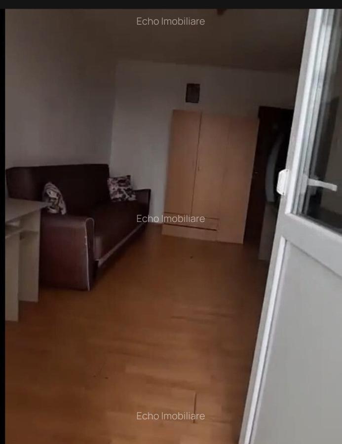IN BLOC DE APARTAMENTE - TATARAS - VANZARE GARSONIER 25 m - 3