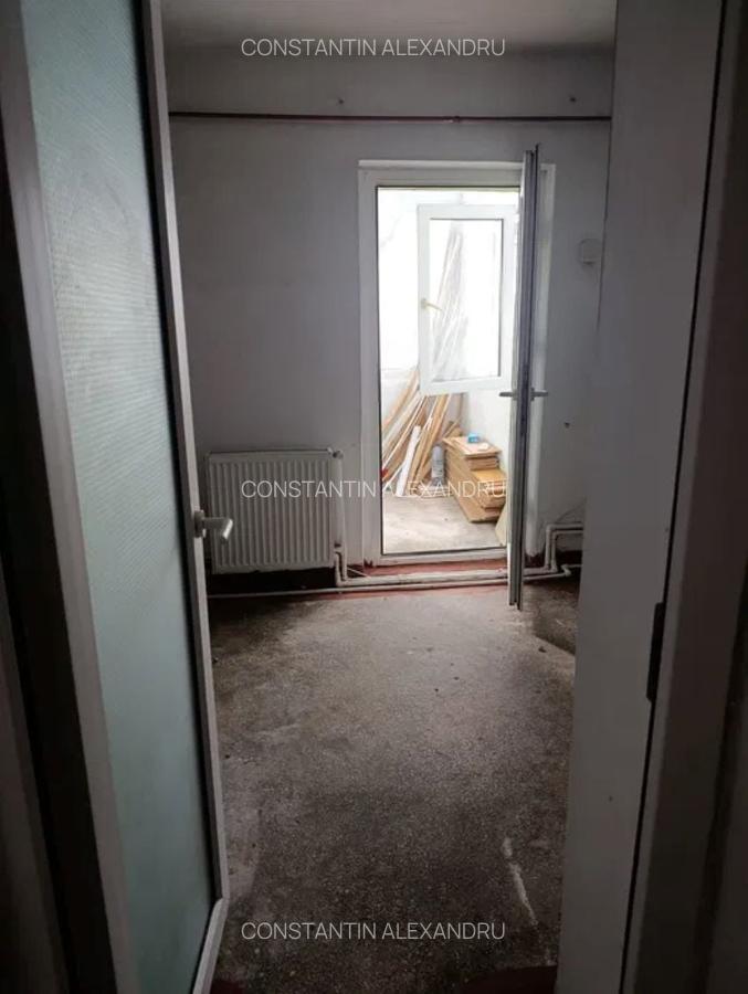 Apartament cu 2 camere in zona Piata Centrala - 3