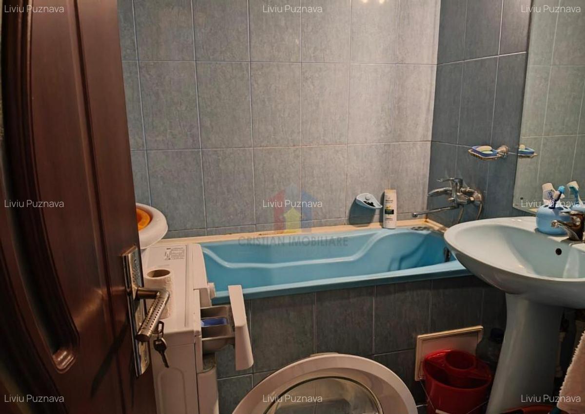 Dorobantilor-Catedrala 2 camere Etaj 3 Conf 1 decomandat - - 8 Dorobantilor-Catedrala 2 camere Etaj 3 Conf 1 decomandat - - 8